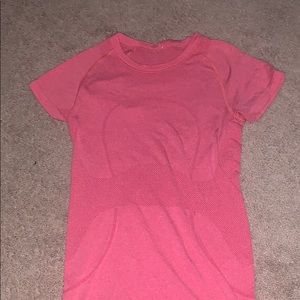Coral lululemon top size 6